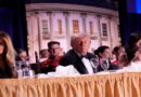 Trump es evacuado en cena donde se escuchan disparos